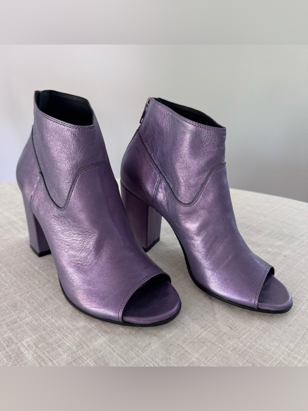 Claire Venezia Metallic Purple Leather Peep Toe Ankle Booties EU 37 - Picture 2 of 15